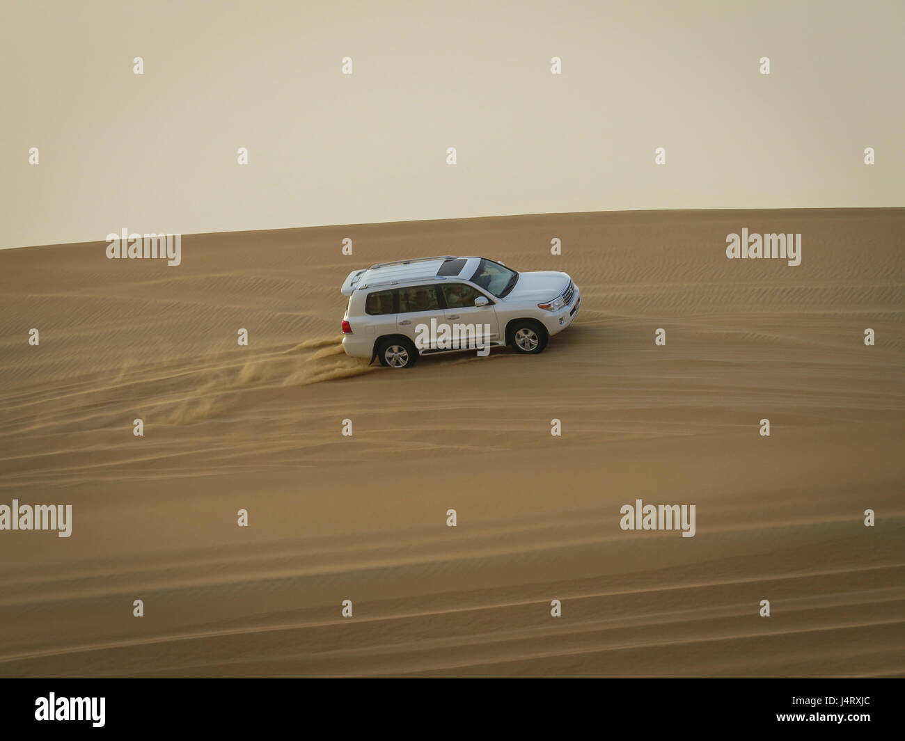 Wüstensafari, Dune bashing in einem 4-Rad-Antrieb Stockfoto