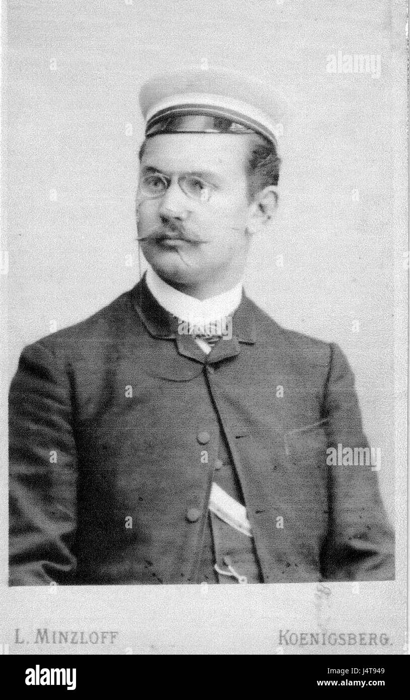 Wilhelm Kuhr war ein deutscher Künstler, der für seine Beiträge zur expressionistischen Malerei bekannt war und Werke mit tiefer emotionaler Intensität und abstrakten Elementen schuf. Stockfoto
