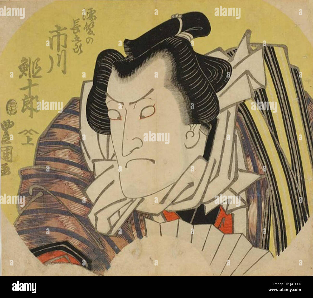 Dieser Holzschnitt von Toyokuni I zeigt Ichikawa Ebijuro I, einen berühmten japanischen Kabuki-Schauspieler. Der Druck fängt seinen Aufführungsstil und seine Bedeutung in der Welt des Kabuki-Theaters ein. Stockfoto