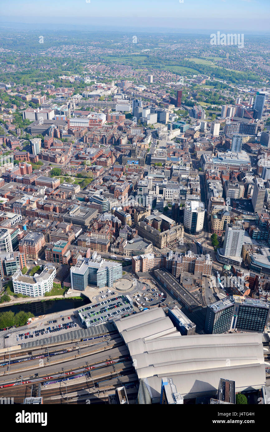 Leeds City Centre aus der Luft, West Yorkshire, Nordengland, UK Stockfoto
