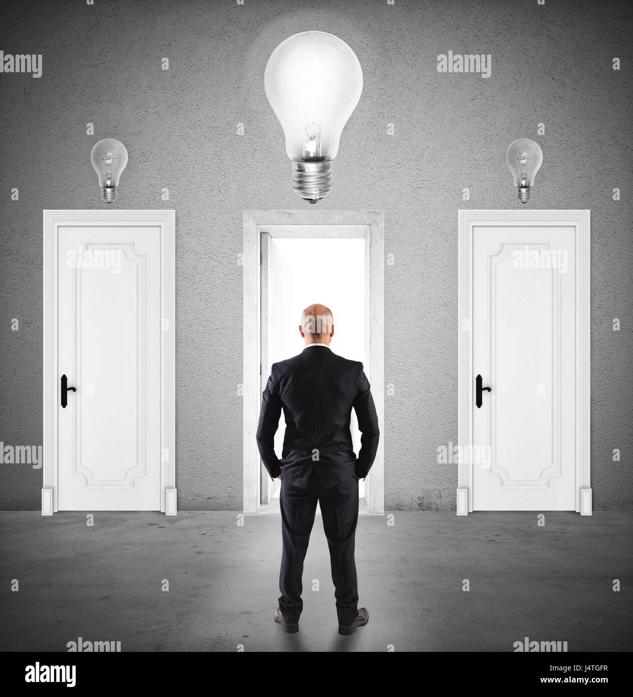 Konzept der Geschäftsmann, die Wahl der richtigen Tür Stockfoto