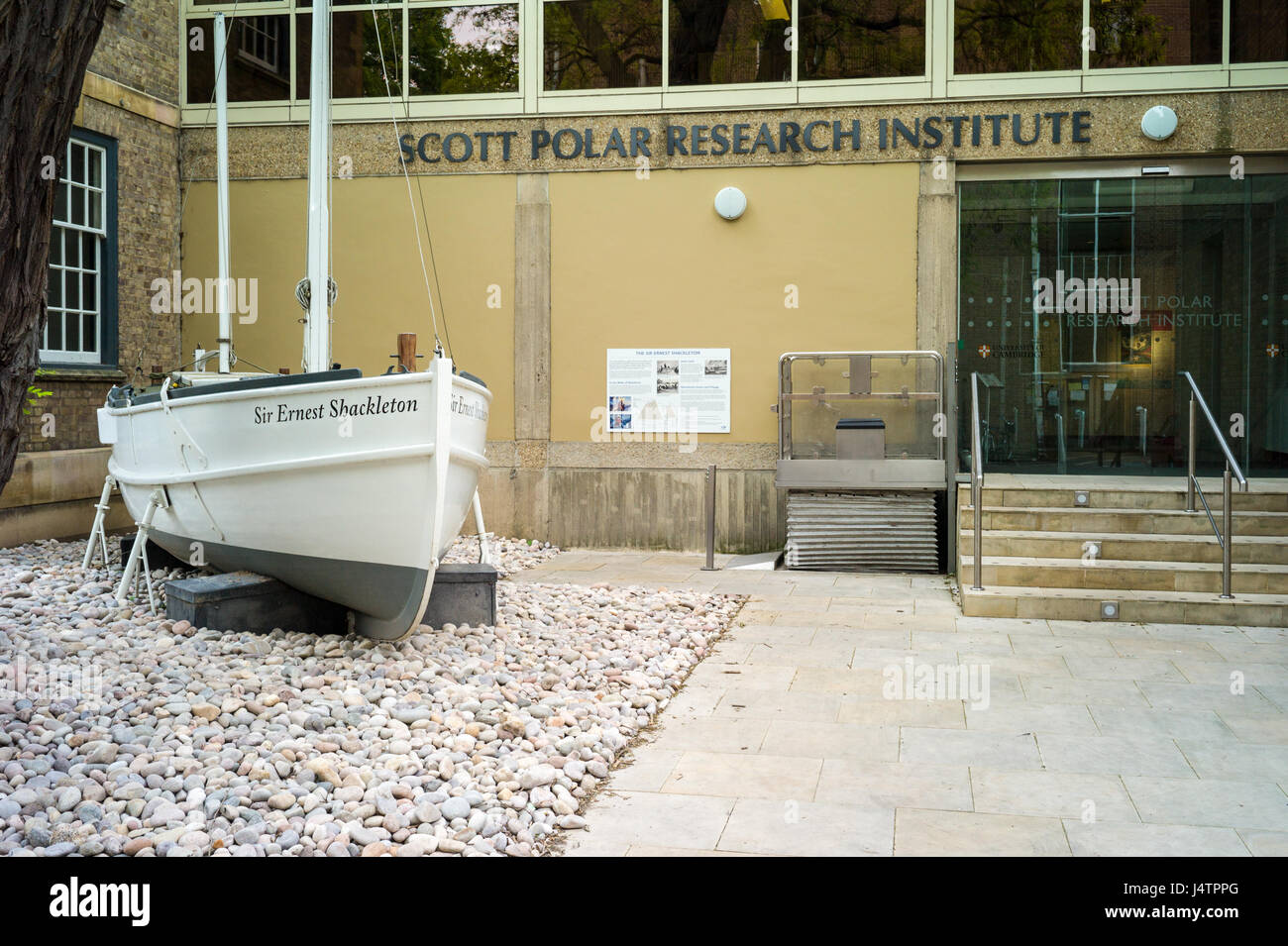 Eingang zu den Scott Polar Research Institute, Lensfield Road, Cambridge. Das Institut ist Teil der Universität Cambridge. Stockfoto