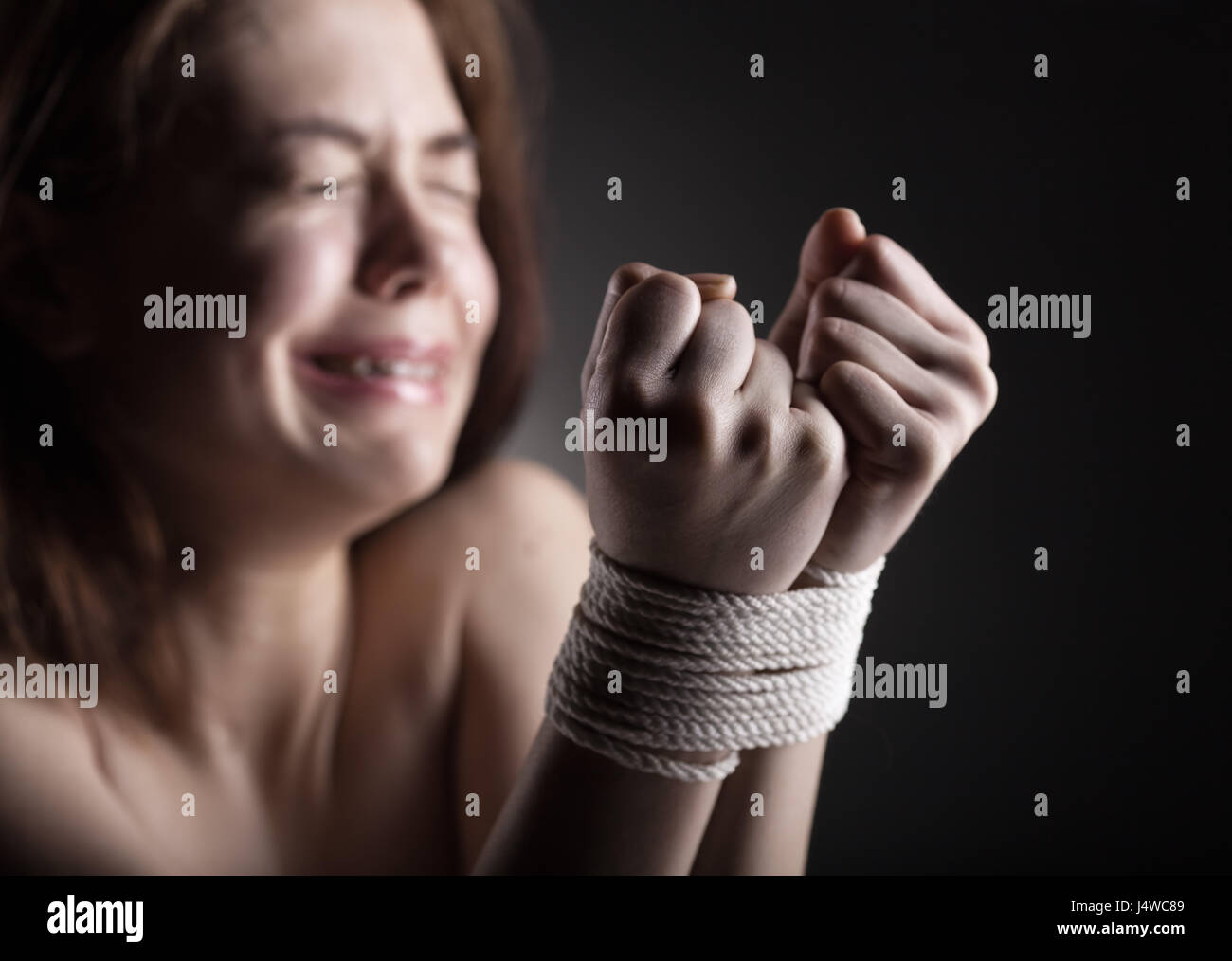 Frau Opfer von häuslicher Gewalt und Missbrauch Stockfoto
