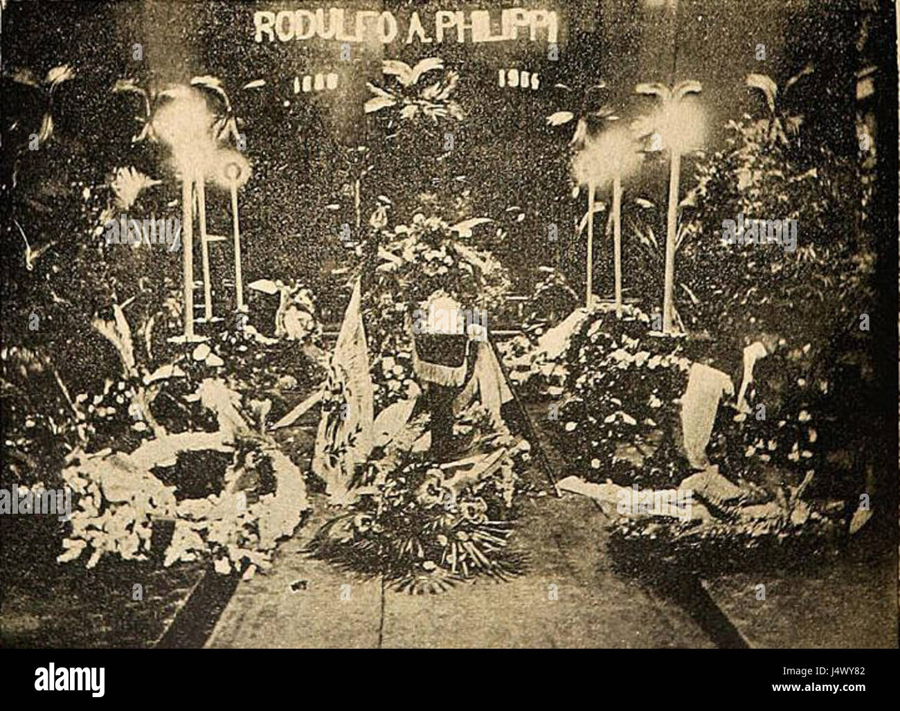 „Velorio“ von Rudolfo A. Philippi ist ein Kunstwerk, das eine Begräbnisszene einfängt und die kulturellen Praktiken und Traditionen widerspiegelt, die mit dem Tod in lateinamerikanischen Gesellschaften verbunden sind. Stockfoto