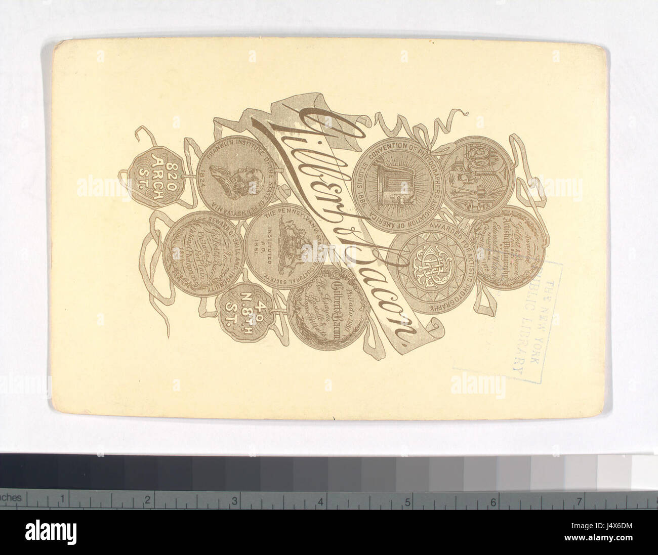 Nicht identifizierte zwei Männer in einem engen spielen, Rutschen und Toucing (NYPL b13537024 56021) Stockfoto