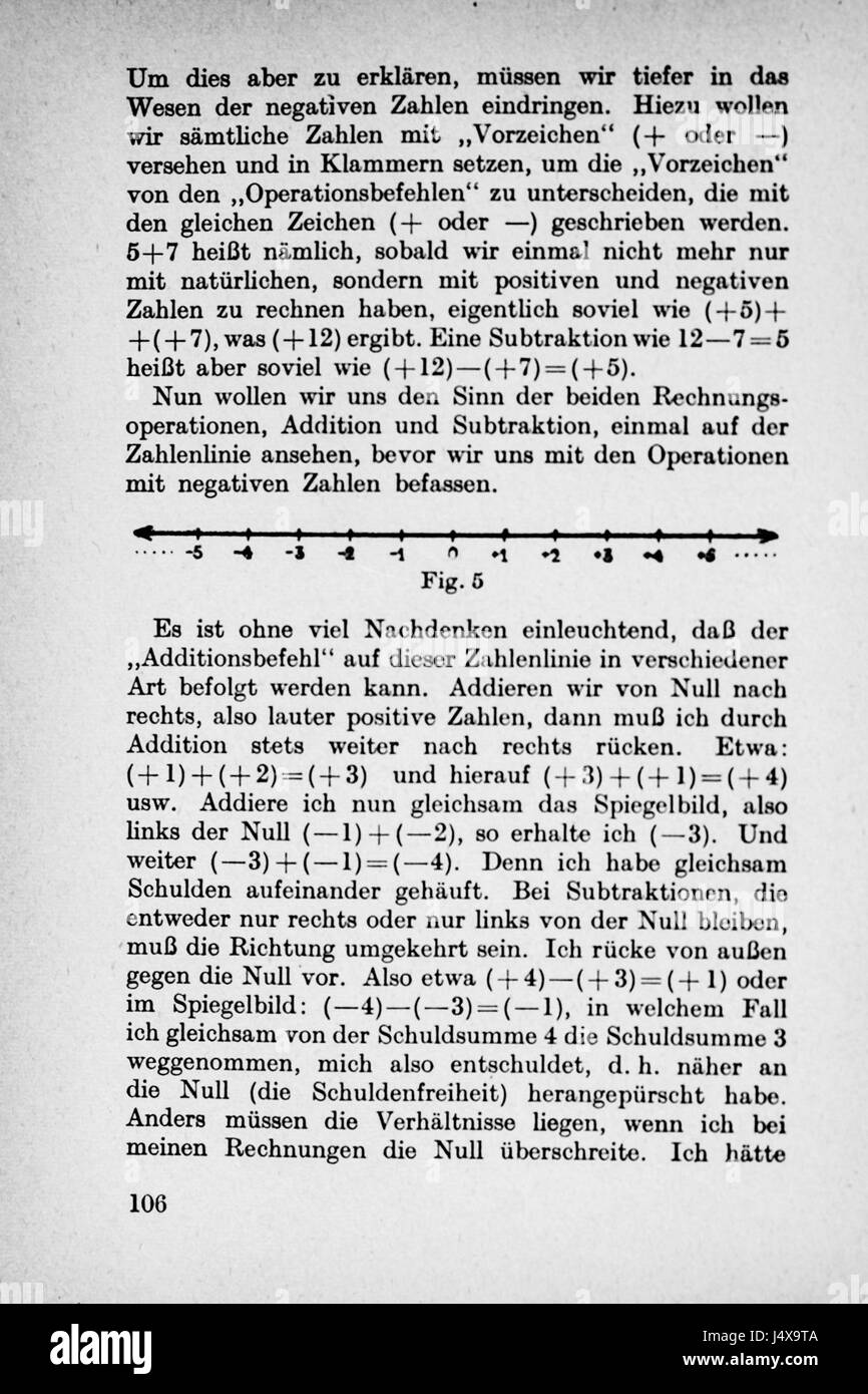 Auf dieser Seite wird der Fortschritt von der Grundarithmetik zum Integralrechner untersucht, wobei Schlüsselkonzepte dargestellt und Beispiele für mathematische Prinzipien bereitgestellt werden. Der Schwerpunkt liegt auf dem Übergang von einfachen Multiplikationstabellen zur komplexen Integration in der Mathematik. Stockfoto