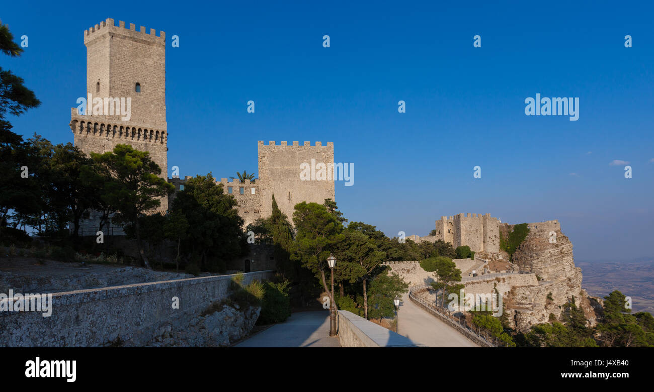 Historische Burg von Venedig und alte Festung Ruinen in Erice auf Sizilien Stockfoto