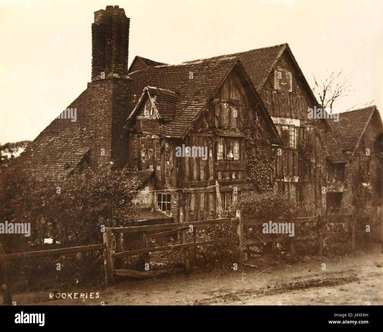 „The Rookeries“ ist ein historisches Gemälde, das Themen der Natur und der ländlichen Umgebung beleuchtet und eine lebendige Darstellung von Vögeln und Wildtieren in ihrem natürlichen Lebensraum bietet. Stockfoto