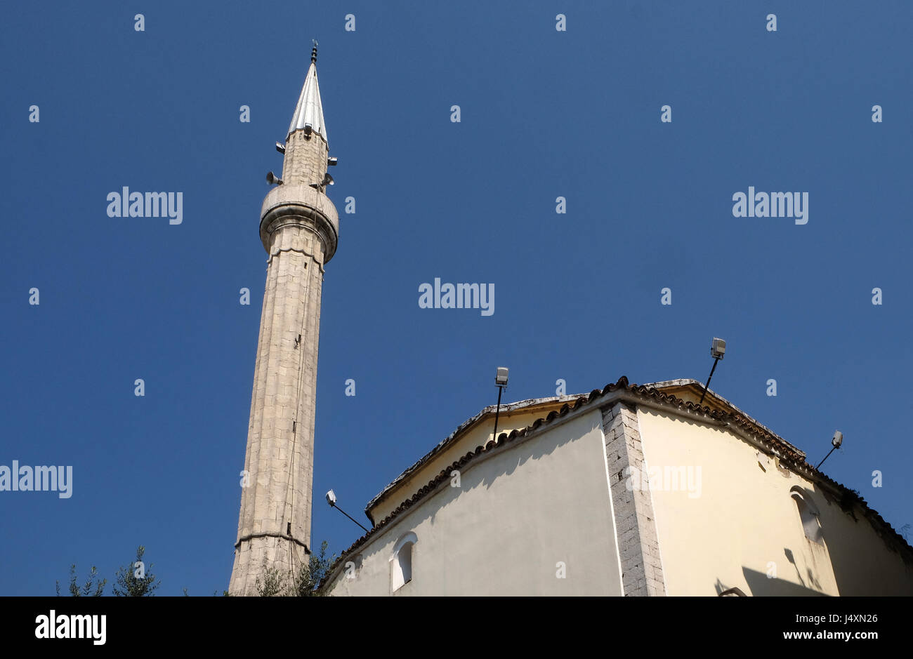 Der Et'hem-Bey-Moschee am Skanderbeg-Platz, Tirana, Albanien am 27. September 2016. Stockfoto