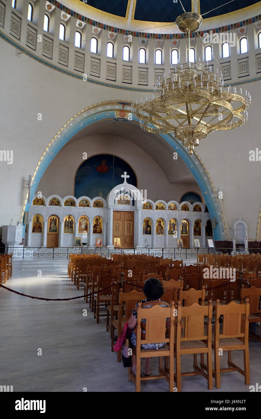 Innenraum der neuen orthodoxen Kathedrale der Auferstehung Christi in Tirana, Albanien am 27. September 2016. Stockfoto