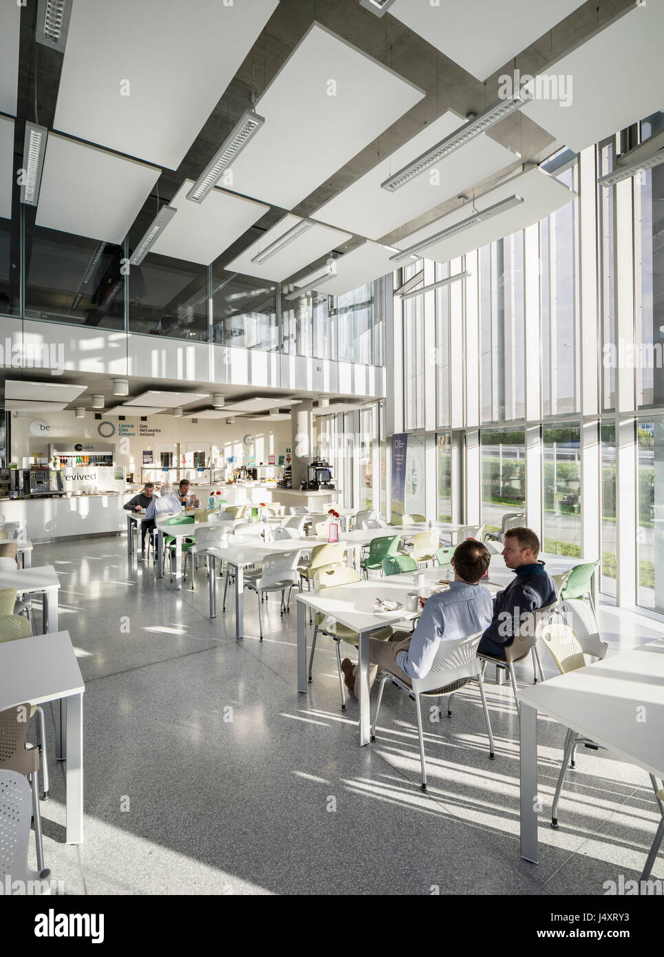 Kantine Cafe Interieur. Die Gasnetze Irland, Dublin, Irland. Architekt: Denis Byrne Architekten, 2015. Stockfoto