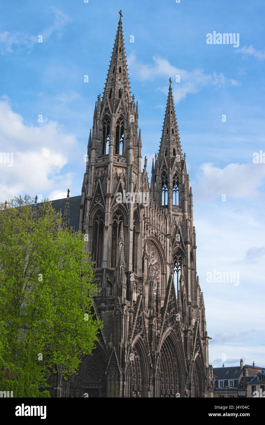 Kirche von St. Ouen, Rouen, Normandie, Frankreich, Europa. Alte große gotische römisch-katholische Kirche. Schöne Architektur Europas. Abteikirche Saint-Ouen. Stockfoto