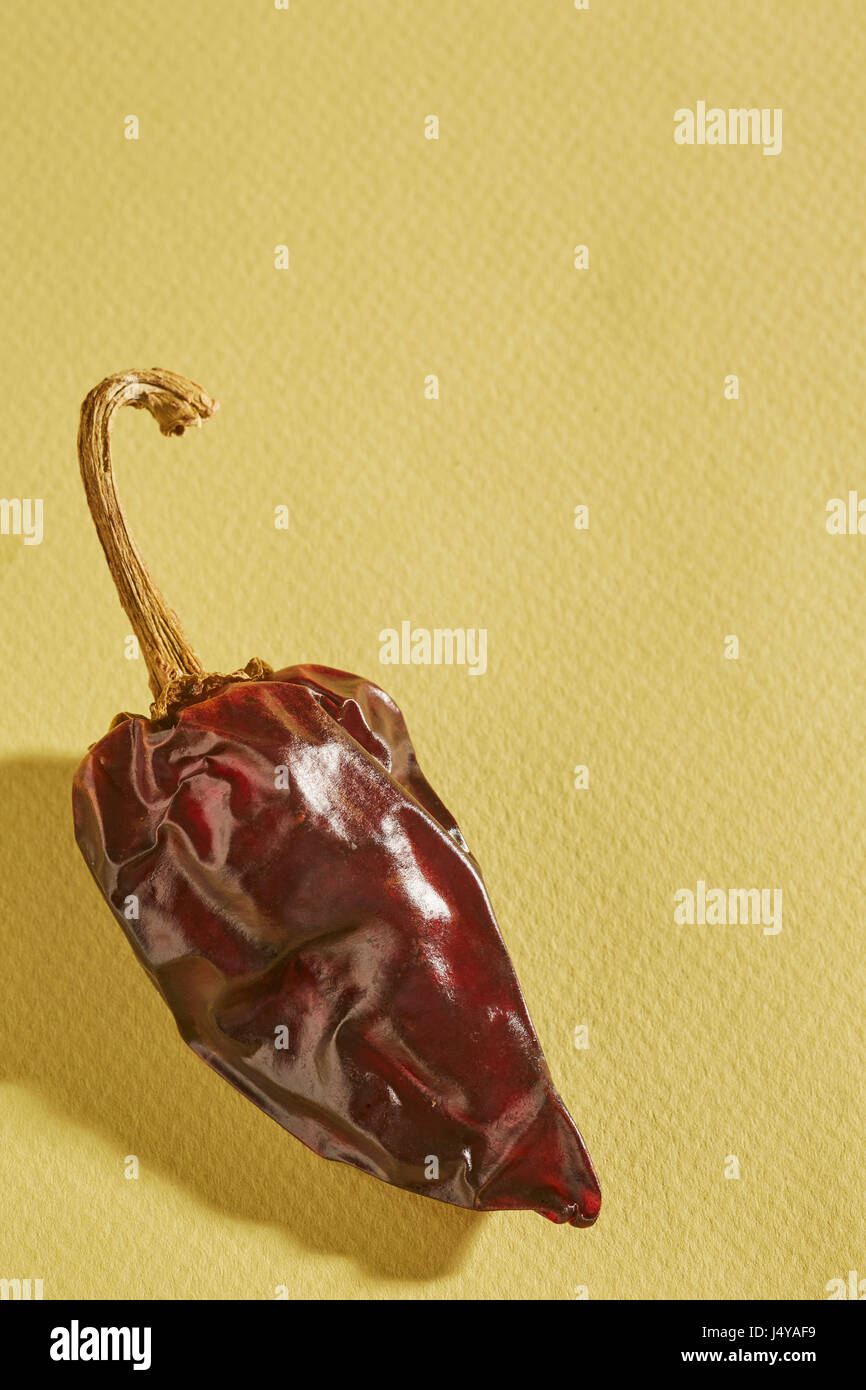Ganzes getrocknet, geröstet, Mesilla Chili pod Stockfoto