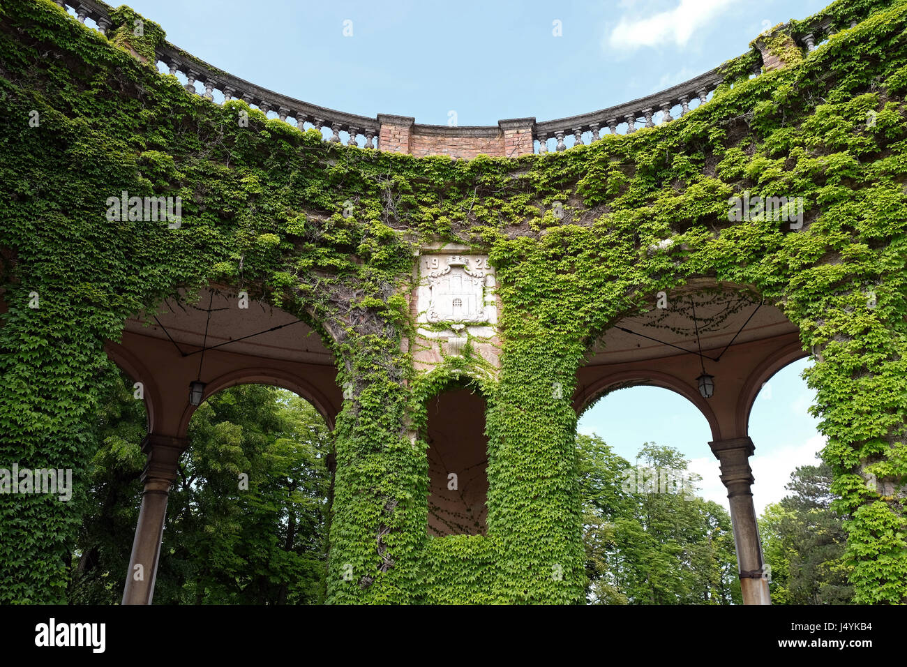 Monumentale Architektur der Mirogoj-Friedhof-Arkaden in Zagreb, Hauptstadt Kroatiens am 18. Juli 2015. Stockfoto