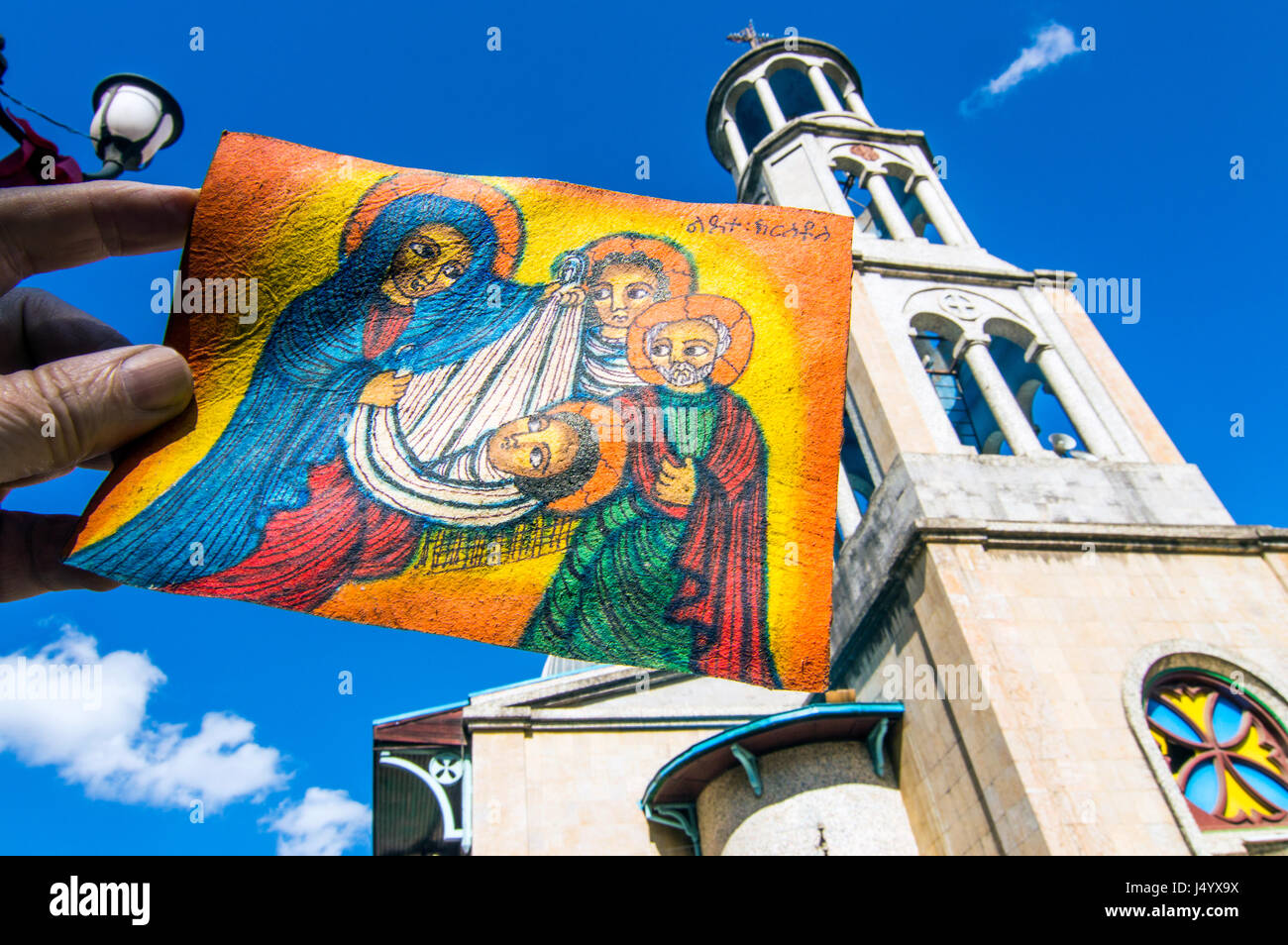 Orthodoxe Heilige Familie Malerei mit St. Mary Church, Arat Kilo, Addis Ababa, Äthiopien Stockfoto