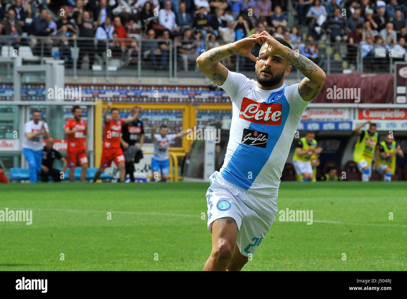 Turin, Italien. 14. Mai 2017. Lorenzo Insigne während des Spiels Serie A TIM zwischen Torino FC und SSC Napoli im Stadio Olimpico Grande Torino. Das Endergebnis des Spiels ist 0-5. Bildnachweis: Fabio Petrosino/Alamy Live-Nachrichten Stockfoto