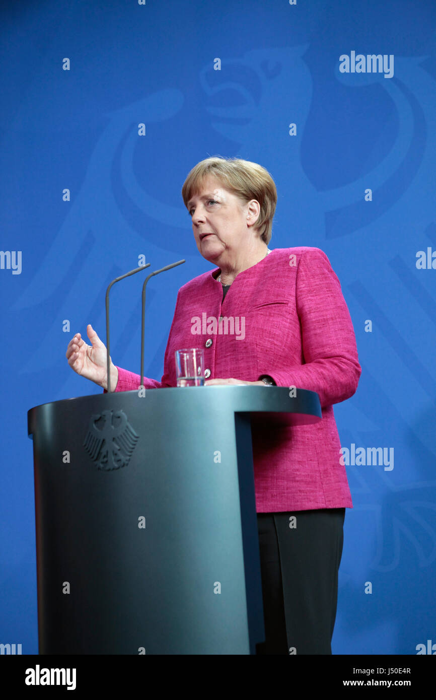 Simon Becker / Le Pictorium - Emmanuel Macron trifft Angela Merkel in Berlin - 15.05.2017 - Deutschland / Berlin / Berlin - der neue Präsident der französischen Republik Emmanuel Macron begab sich Angela Merkel, Bundeskanzlerin für seine erste Auslandsreise zu erfüllen. Stockfoto