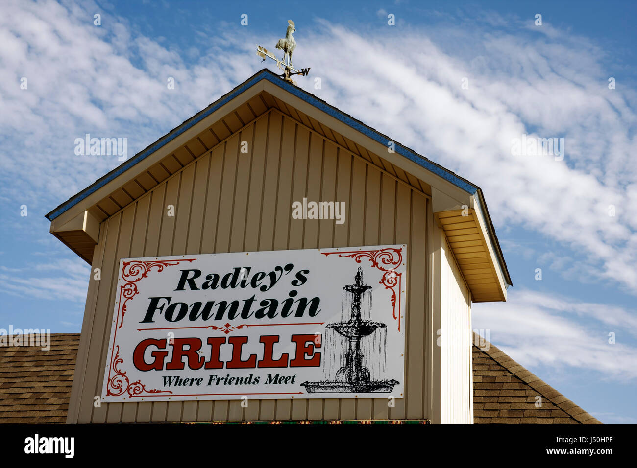 Monroeville Alabama, Radley's Fountain Grille, Restaurants, Restaurants, Restaurants, Restaurants, Restaurants, Cafés, Schild, Turm, Wetterfahne, Restaurants, Hausmannskost, AL080515038 Stockfoto