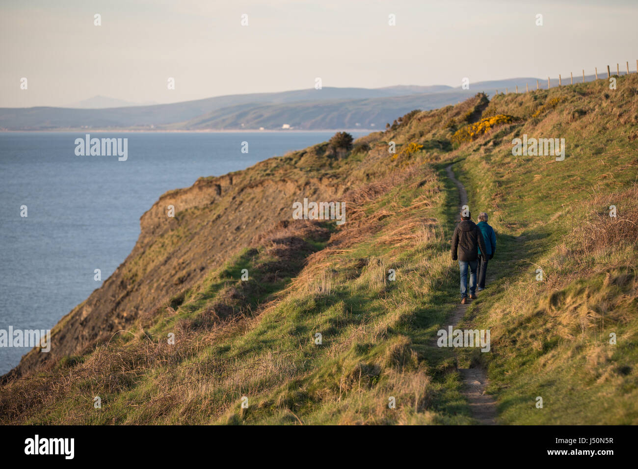 Wales Coast Path entlang Cardigan Bay, in der Nähe von Aberystwyth. Stockfoto