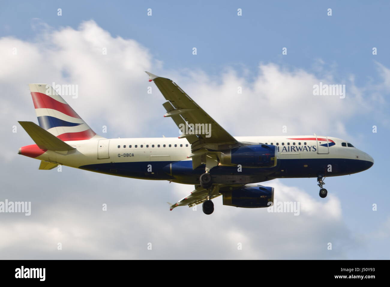 G-DBCA British Airways Airbus A319-100 - Cn 2098 im Endanflug zum Flughafen London-Gatwick LGW Stockfoto