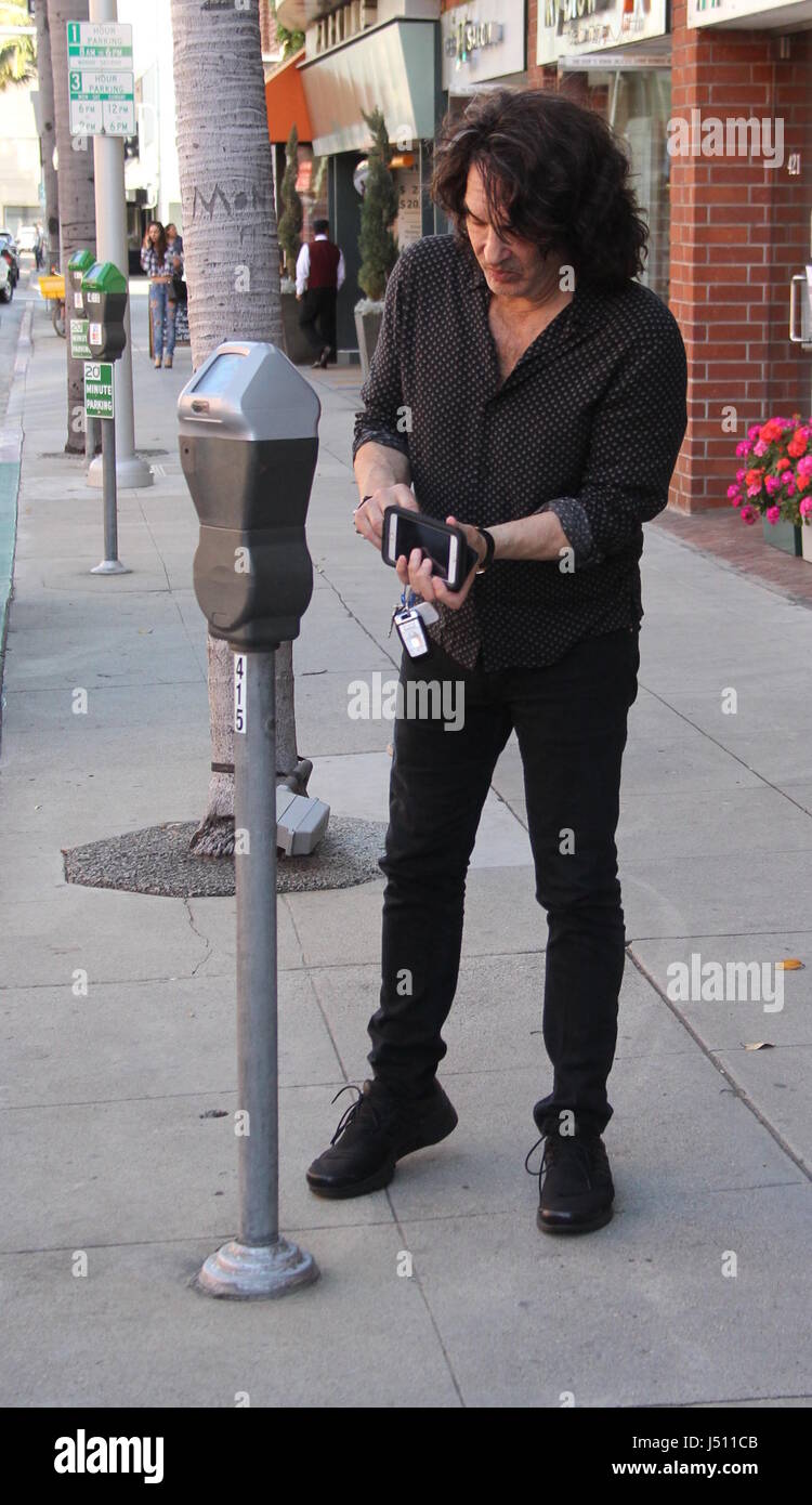 Paul Stanley unterwegs in Beverly Hills Featuring: Paul Stanley wo: Beverly Hills, Kalifornien, USA bei: 13. April 2017 Credit: WENN.com Stockfoto