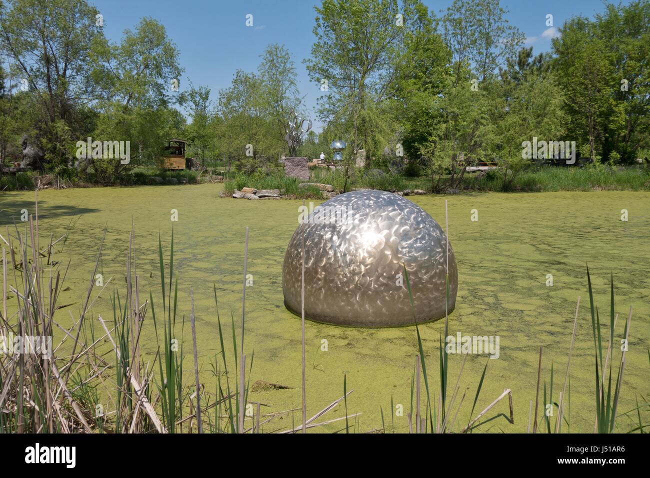 Big stone mini golf and sculpture garden Fotos und Bildmaterial in