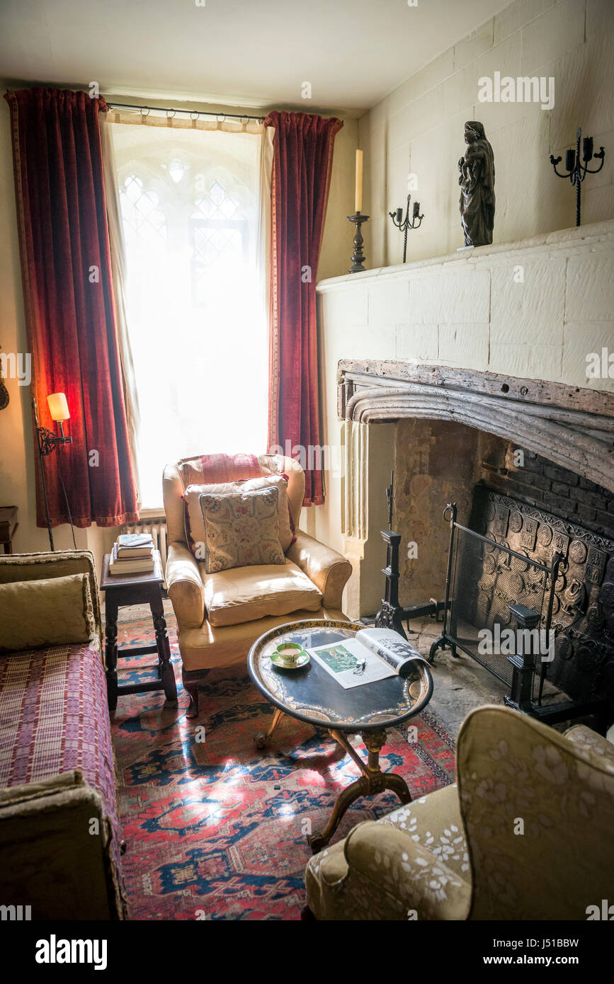 Innere des Nymans House, West Sussex, UK Stockfoto