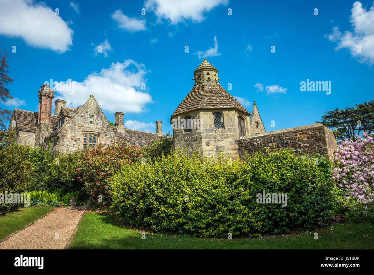 Die Taube Cote Nymans House and Gardens in Nymans Estate, West Sussex, Großbritannien Stockfoto