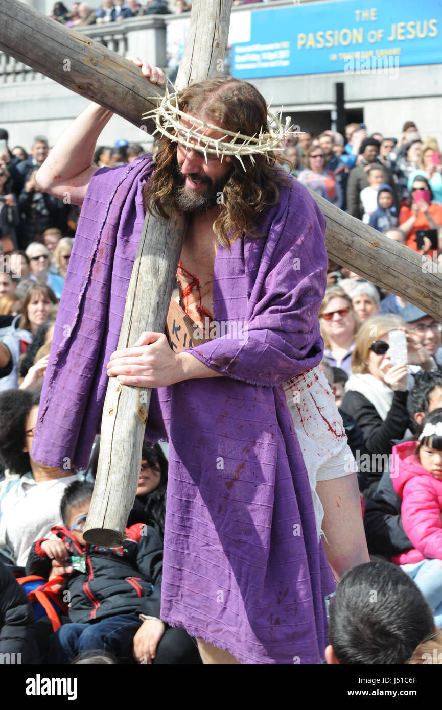 Die Wintershall-Spieler präsentiert "Die Passion Jesu" in Trafalgar Platz mit London: James Burke-Dunsmore wo: London, Vereinigtes Königreich bei: 14. April 2017 Credit: WENN.com Stockfoto