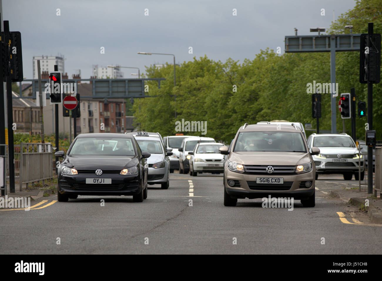 Verkehr Schottland große westliche Straße schwere Autos säumten wieder angehalten Marmelade Stockfoto