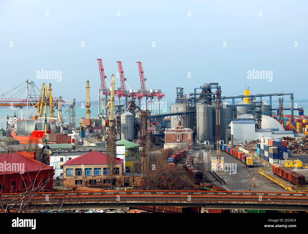 Industrielandschaft des Stadt-Hafen von Odessa, Ukraine Stockfoto