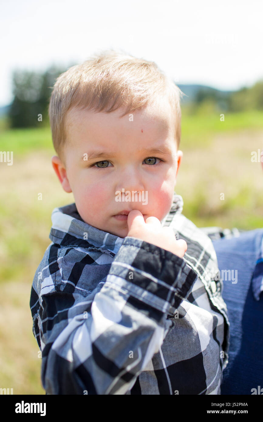 Realistische Vater-Sohn-Lifestyle Portrait Stockfoto