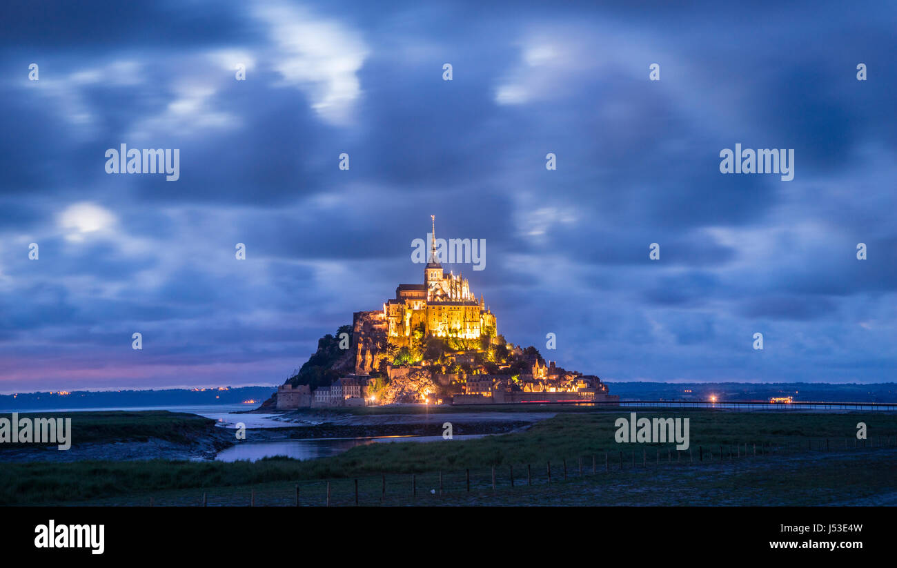 Frankreich, Normandie, Abend Ansicht des Mont Saint-Michel Stockfoto