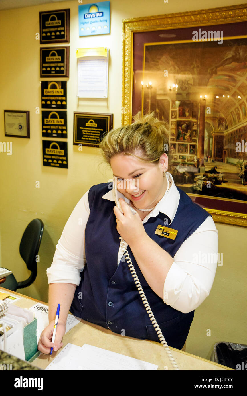 Arkansas Randolph County, Pocahontas, Days Inn, Motel, weibliche Frauen, Rezeptionistin, Angestellte, Angestellte, Angestellte, Angestellte, Angestellte, Angestellte, Öffentlichkeit, Gastfreundlichkeit Stockfoto