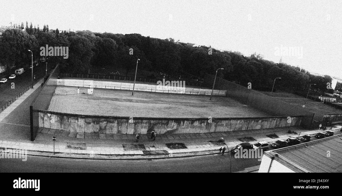 Denkmal, bw, Mauer, Berlin, Trennung, DDR, schwarz und weiß, Berliner mauer Stockfoto