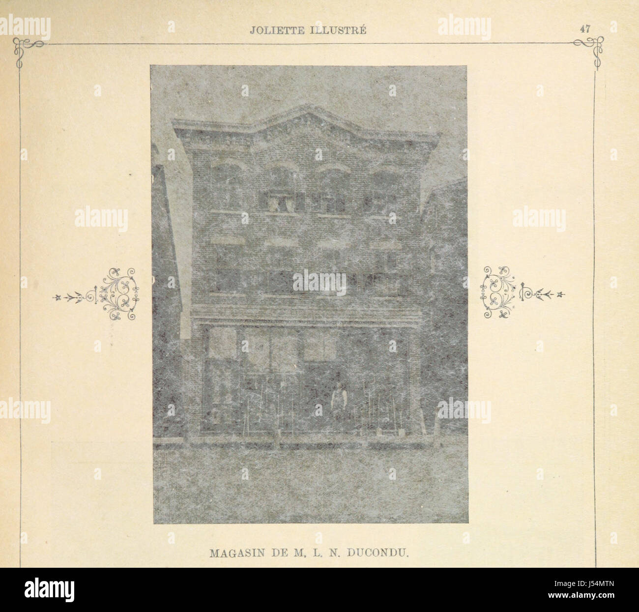 „Joliette illustre“ ist ein Gedenkwerk zur Feier des goldenen Hochzeitstages (1843-1893) eines namhaften Paares. Das Buch oder Dokument ist ein historisches Stück zu Ehren ihrer langjährigen vereinigung, in dem wichtige Momente und Meilensteine aus ihrem gemeinsamen Leben in einem dokumentierten Format festgehalten werden. Stockfoto