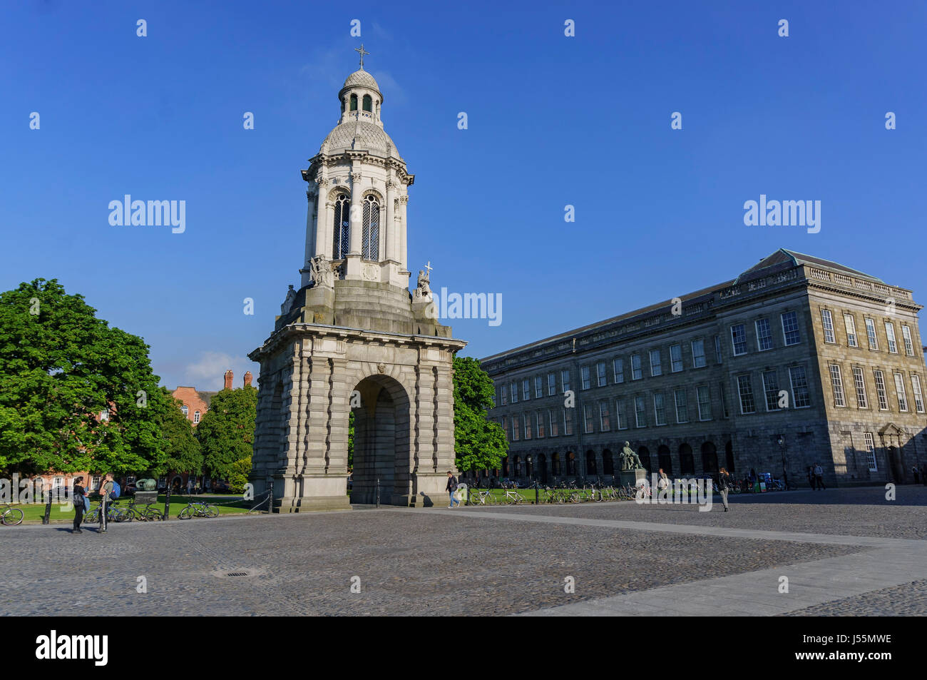 Wahrzeichen - der Campanile des Trinity College in Dublin, Irland Stockfoto