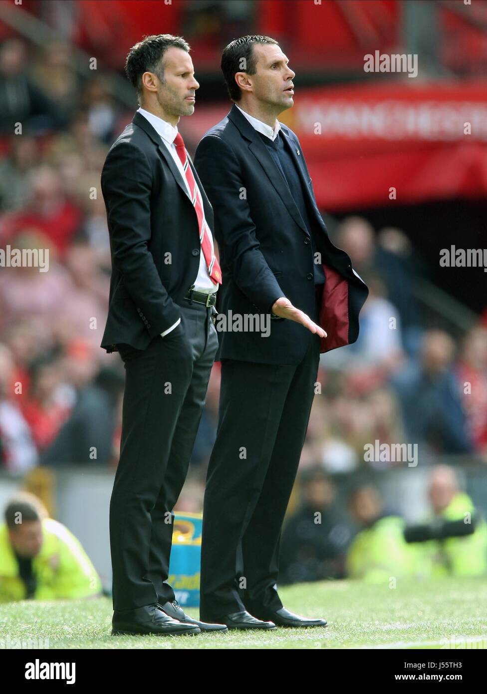 RYAN GIGGS & GUS POYET MANCHESTER UNITED V SUNDERLAND OLD TRAFFORD MANCHESTER ENGLAND 3. Mai 2014 Stockfoto