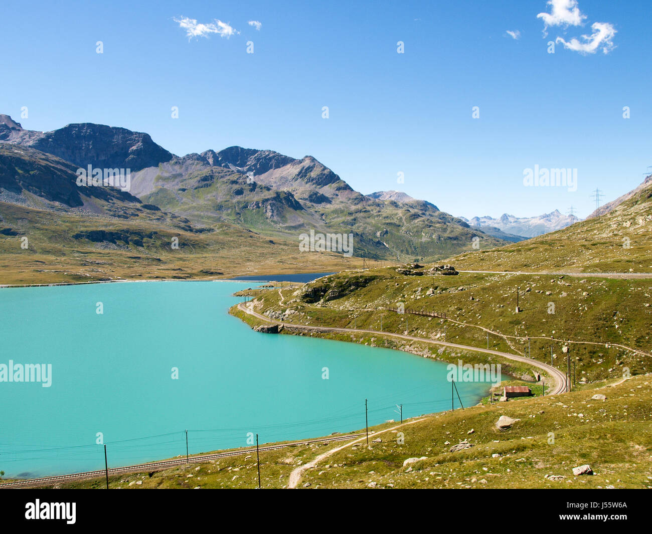 Berninapass, Schweiz - 24. August 2016: Gletscher der Alpen Umstände und schwarzen und weißen Seen. Stockfoto