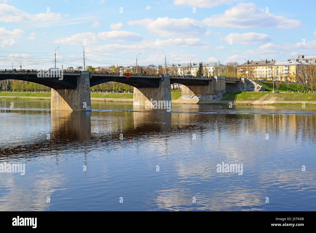 Ansicht einer neuen Wolga-Brücke in Twer, Russland Stockfoto
