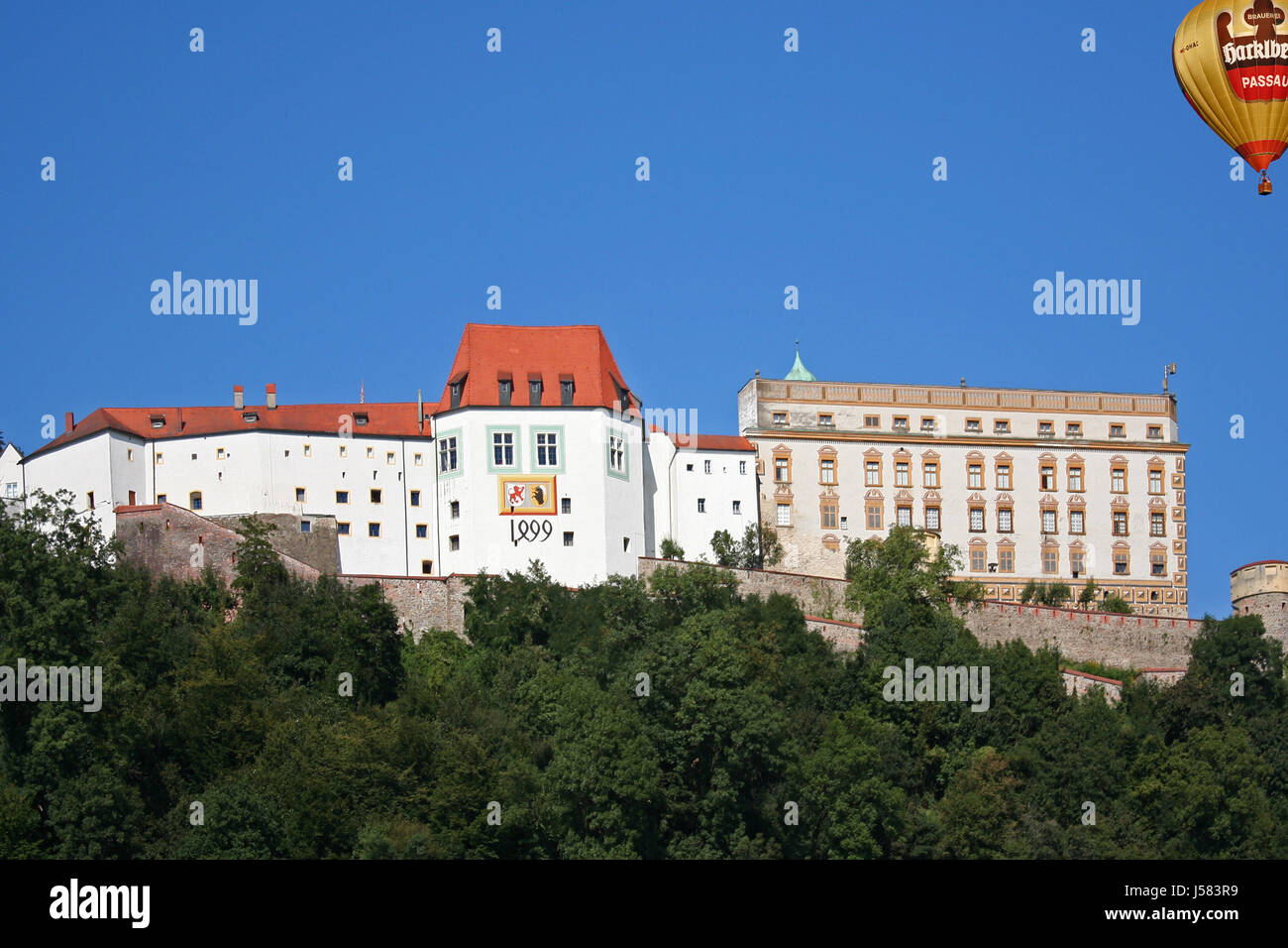 Hügel Brig Gefängnis Ruinen Festung Tag Sonnenschein stonewall Berg Schloss Burg Stockfoto