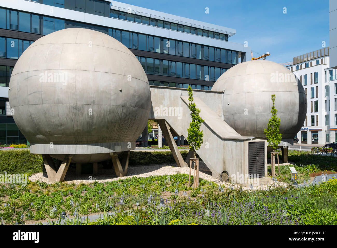 Alten, stillgelegten, konstante Temperatur Kugel Laboratory an der Wissenschafts- und Technologiepark in Adlershof Berlin, Deutschland Stockfoto