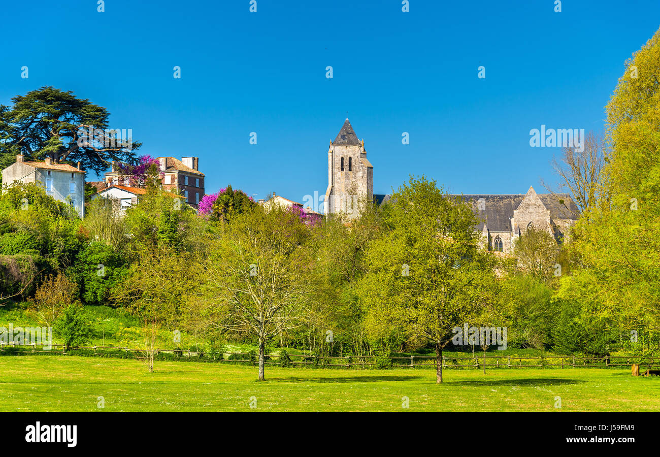 Die Königlichen Abtei Notre-Dame de Celles-Sur-Belle in Frankreich Stockfoto