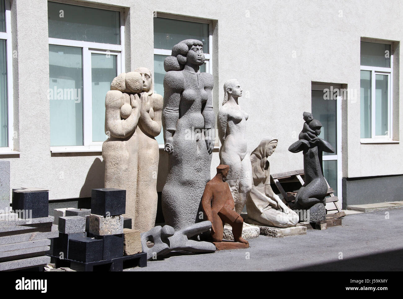 Statuen am Museum der sozialistischen Kunst in Sofia Stockfoto