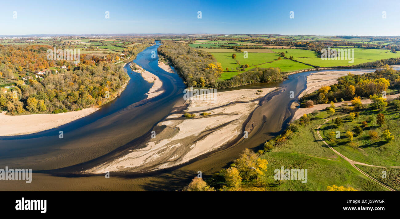 Frankreich, verließ die Bec d ' Allier, Zusammenfluss von Allier auf der rechten Seite und der Loire, Cher, Cuffy im Herbst (Luftbild) Stockfoto