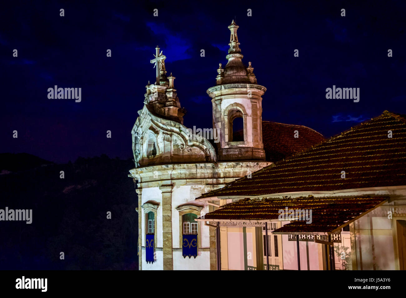 Eine Kirche in Ouro Preto, einem historischen kolonialen Stadt (Unesco Weltkulturerbe), Minas Gerais, Brasilien Stockfoto