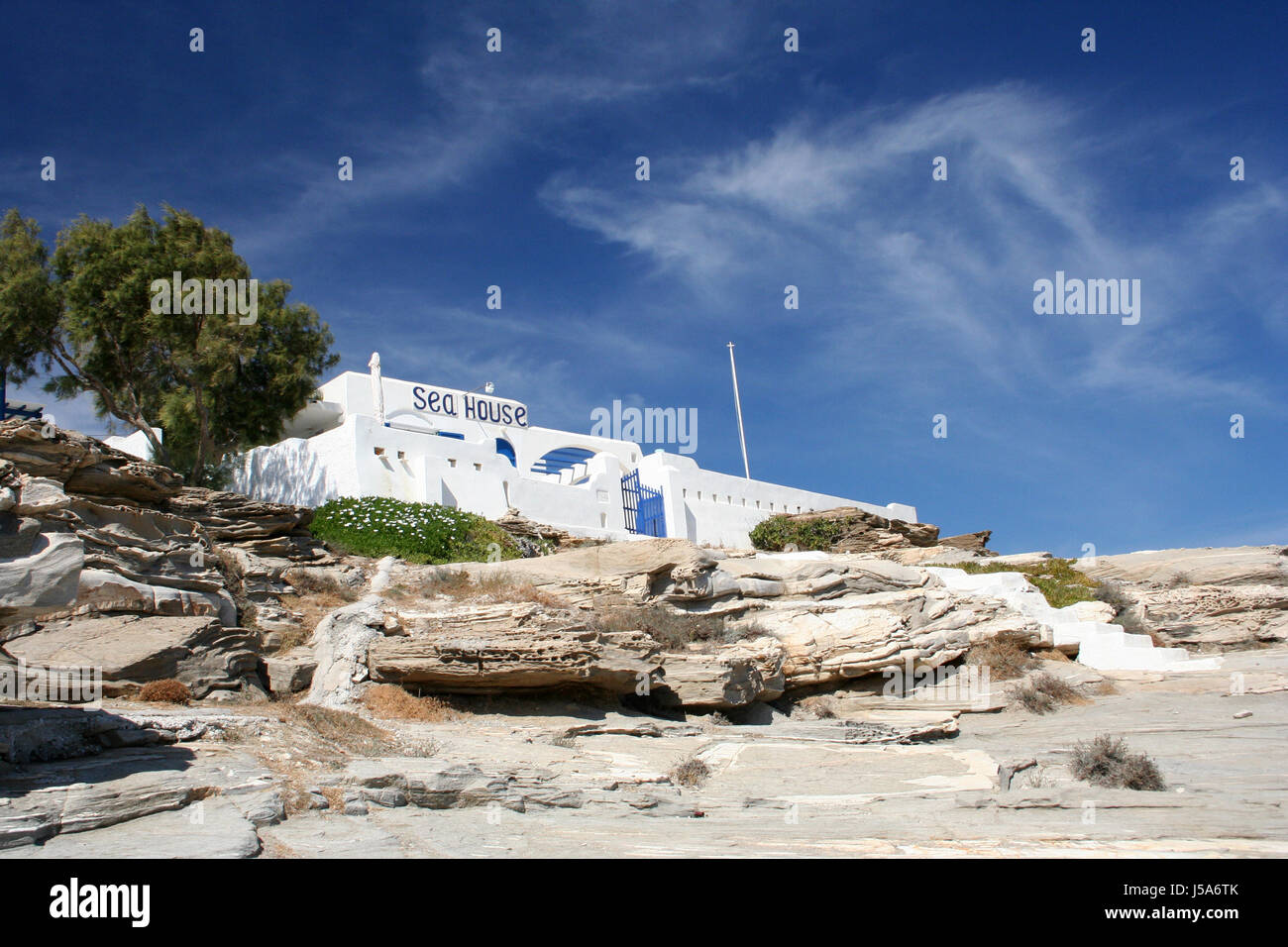 Griechenland Hotel Insel Insel 316 Kykladenstil Meeresstrand Urlaubsort Blaue rock Stockfoto
