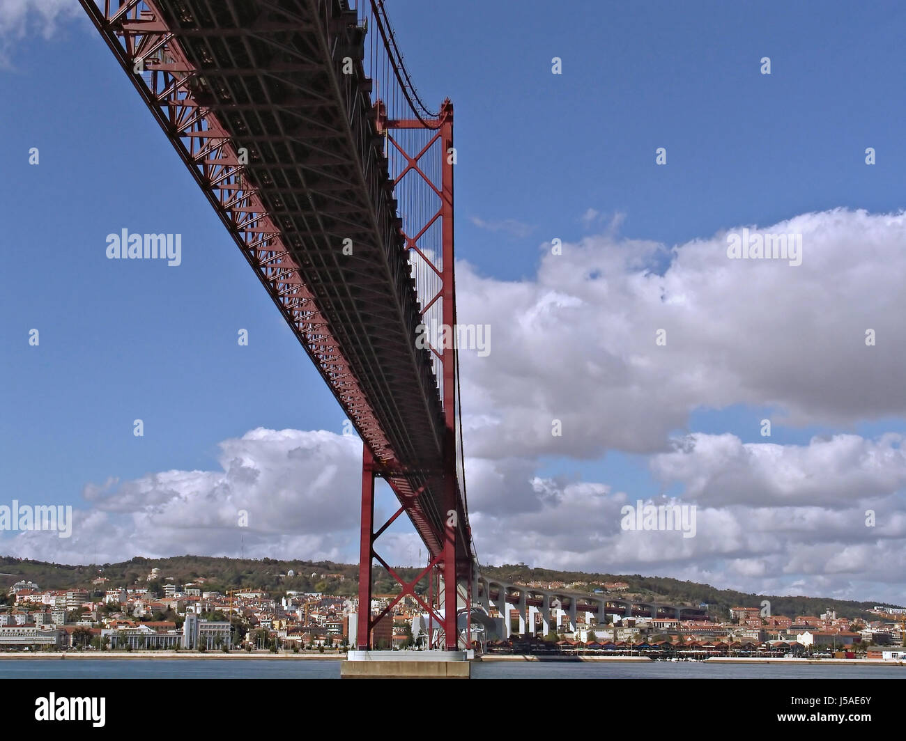 Hängebrücke Ponte 25 de Abril, Lissabon Stockfoto