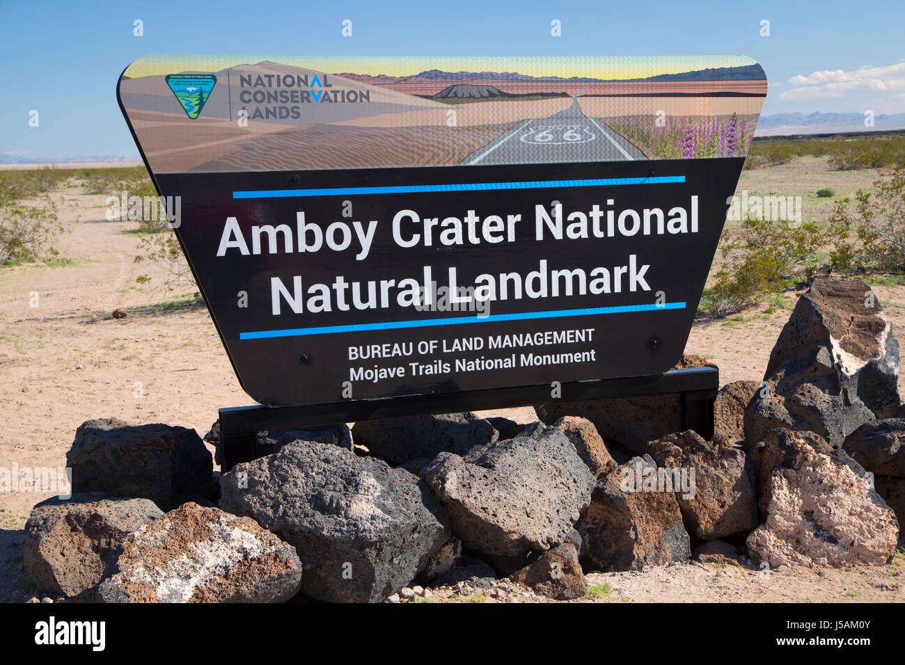 Amboy Krater Eingang Zeichen, Mojave Trails National Monument, California Stockfoto
