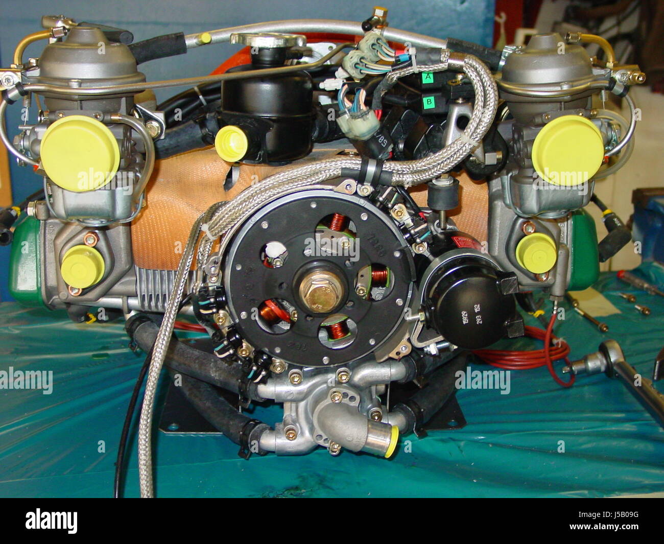 Motor Antrieb motor Flugzeug Motor Vergaser ultra leichten fliegen fliegt  fliegen Stockfotografie - Alamy